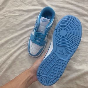 Nike Dunk Low UNC Size US 8